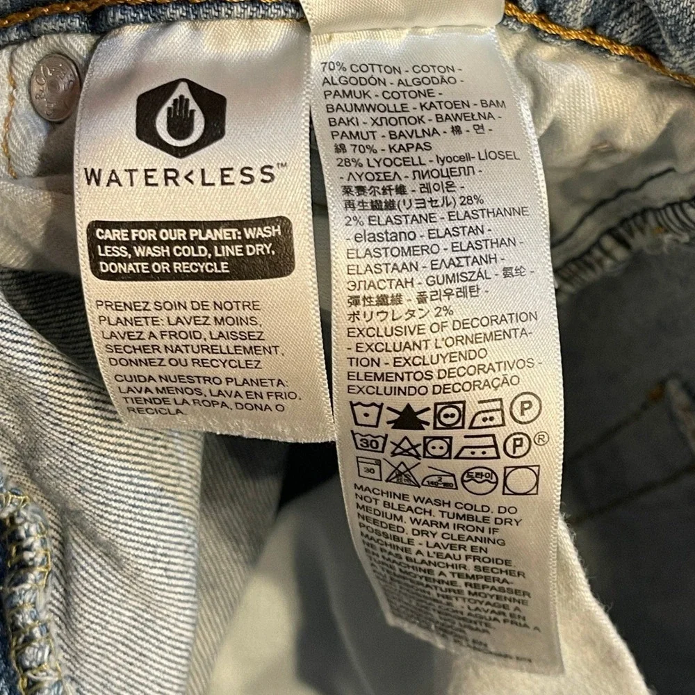 Levis 511 Slim Fit Light Wash Blue Denim Jeans Mens 28x30 WaterLess Stretch